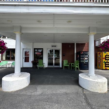 O'Sullivan'S Motel 乔治湖 外观 照片
