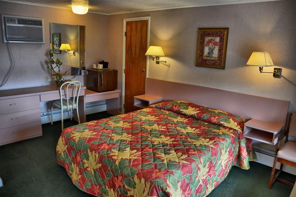 O'Sullivan'S Motel 乔治湖 外观 照片
