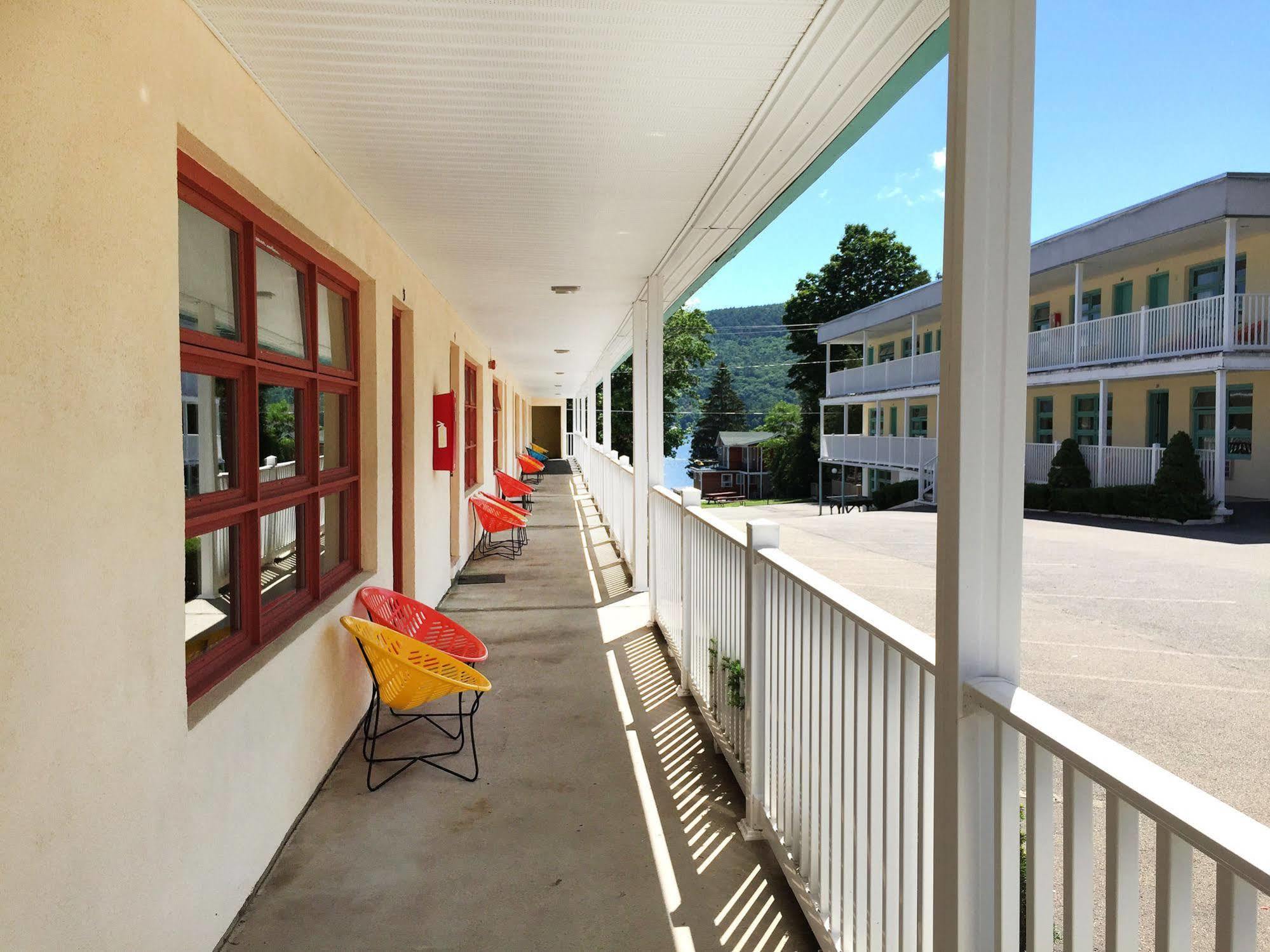 O'Sullivan'S Motel 乔治湖 外观 照片